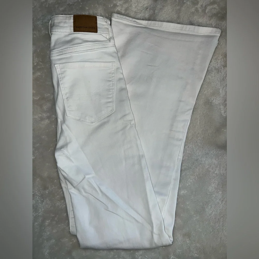 American Eagle Outfitters Crisp White Denim Boot Cut Jeans - Picture 5 of 8